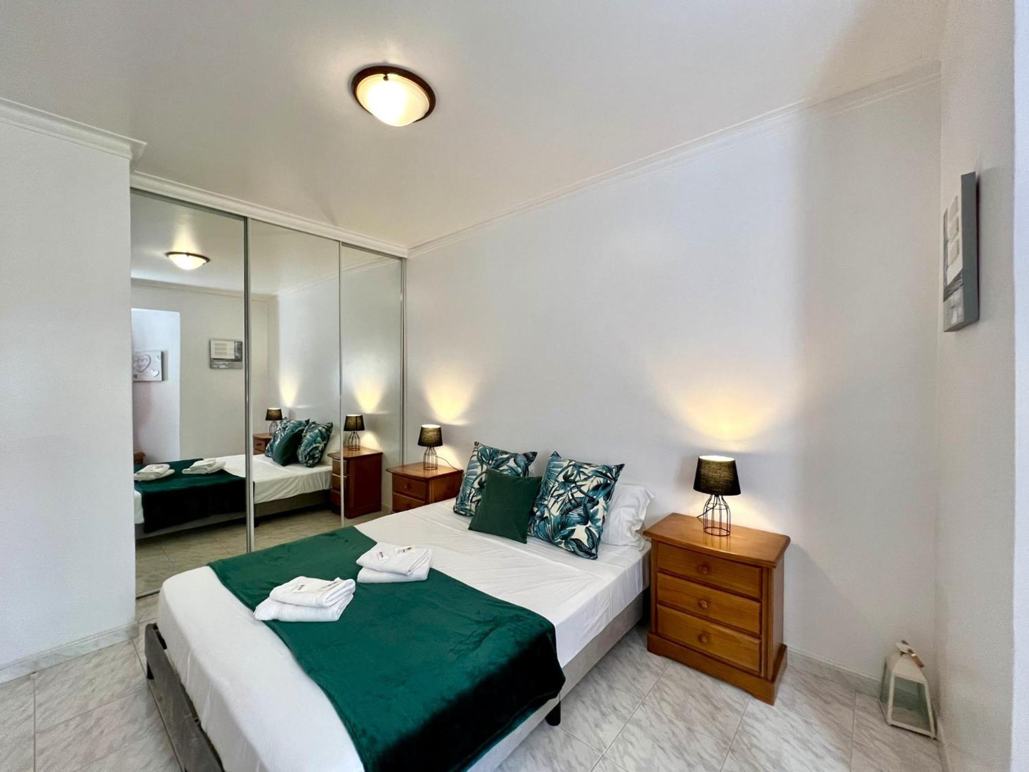 Albufeira Concept 2 With Pool By Homing Apartment